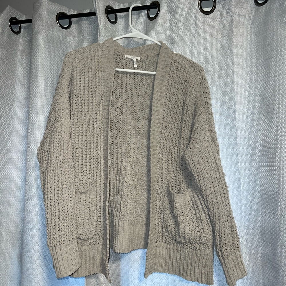Full Tilt XS Creme colored cardigan🤍